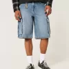 Pantaloni scurți cargo din denim cu spălare medie