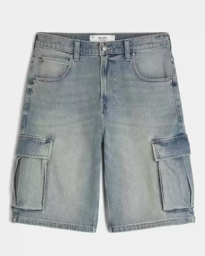 Pantaloni scurți cargo din denim cu spălare medie