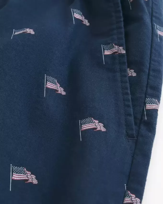 Pantaloni scurți cu model steag american la jumătatea coapsei Pantaloni scurți cu model steag american la jumătatea coapsei