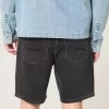 Pantaloni scurți de denim largi deasupra genunchiului