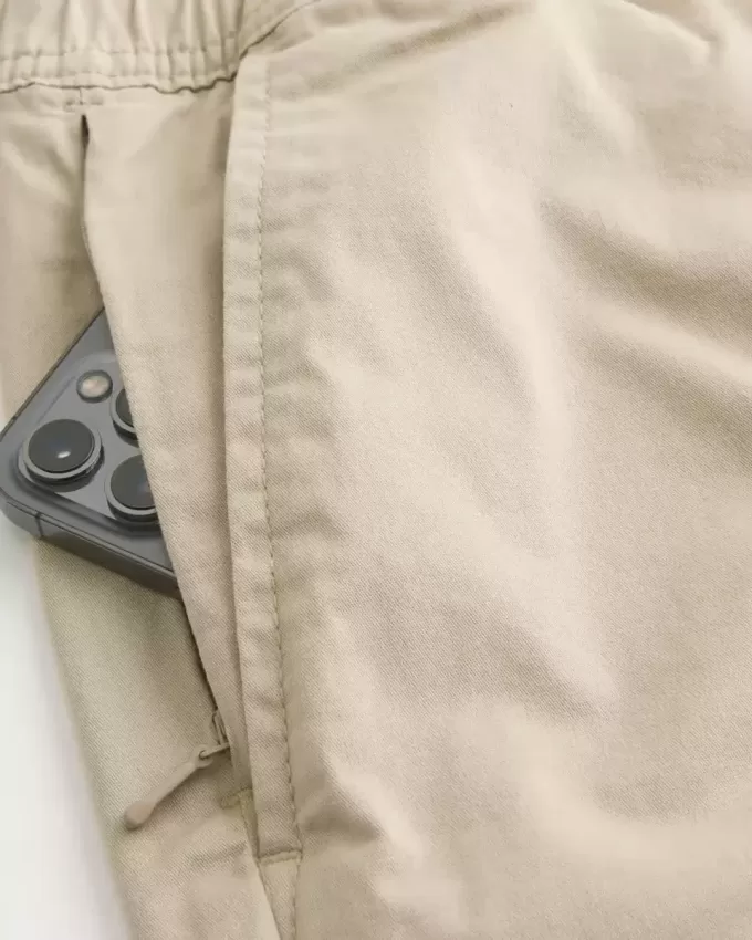 Pantaloni scurți de sarg cu tragere deasupra genunchiului Pantaloni scurți de sarg cu tragere deasupra genunchiului