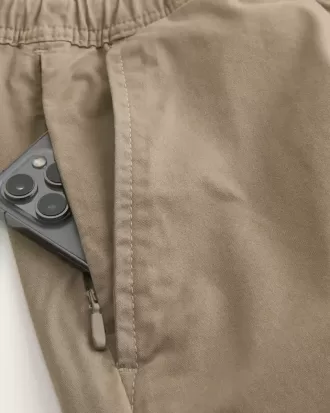 Pantaloni scurți de sarg cu tragere deasupra genunchiului