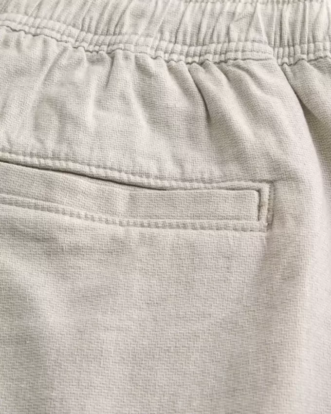 Pantaloni scurți din amestec de in deasupra genunchiului Pantaloni scurți din amestec de in deasupra genunchiului