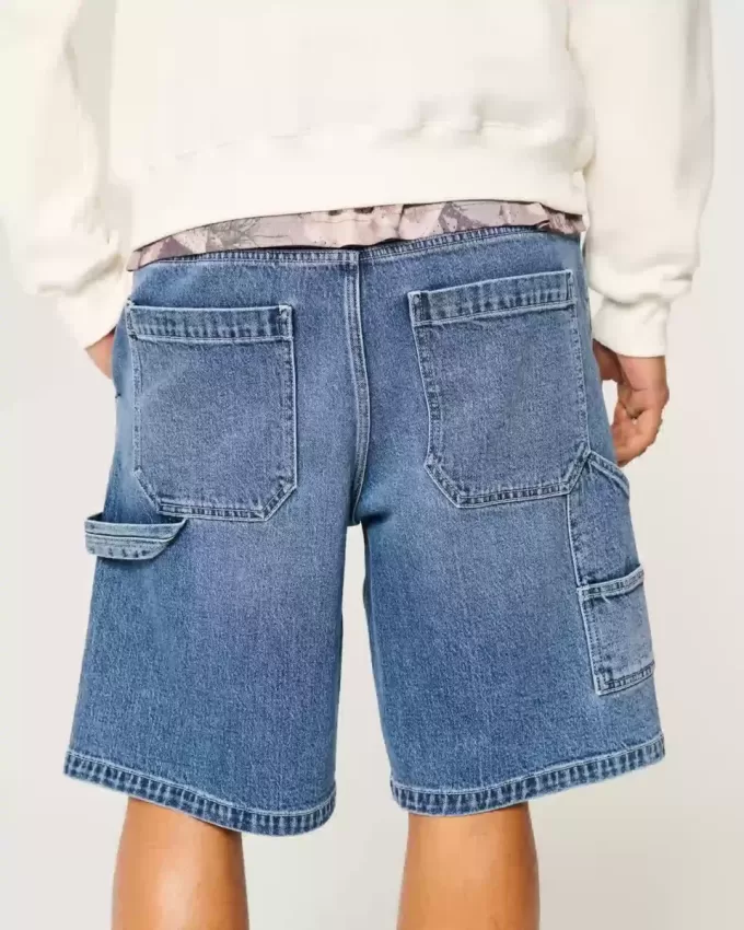Pantaloni scurți din blugi Painter, cu spalare medie Pantaloni scurți din blugi Painter, cu spalare medie