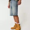 Pantaloni scurți din denim cu spalare medie Taz Graphic