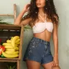 Pantaloni scurți din denim cu talie înaltă, cu spalare medie, brodate florale Pantaloni scurți din denim cu talie înaltă, cu spalare medie, brodate florale