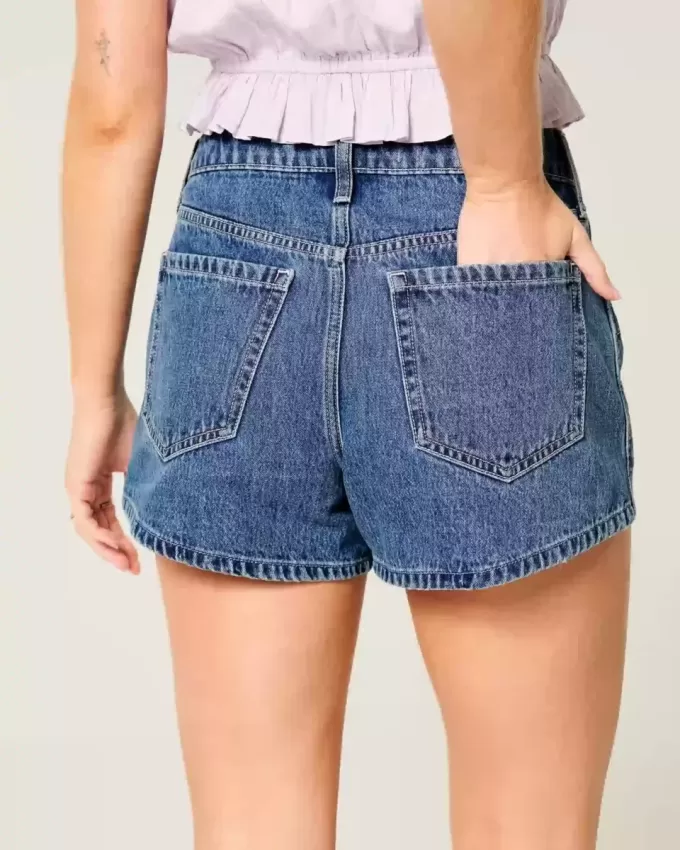 Pantaloni scurți din denim cu talie înaltă, cu spalare medie, brodate florale Pantaloni scurți din denim cu talie înaltă, cu spalare medie, brodate florale