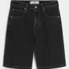 Pantaloni scurți din denim super baggy cu grafică Black Cat, spălat