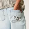 Pantaloni scurți din denim super largi cu grafic Dice Light Wash