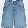 Pantaloni scurți din denim super largi cu grafic Skull Pantaloni scurți din denim super largi cu grafic Skull
