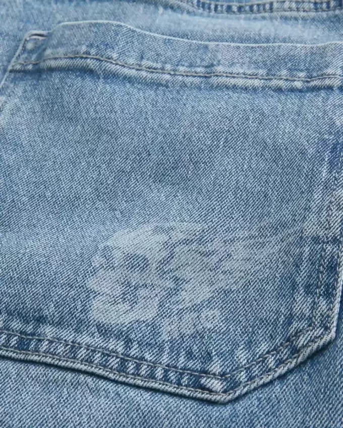 Pantaloni scurți din denim super largi cu grafic Skull Pantaloni scurți din denim super largi cu grafic Skull