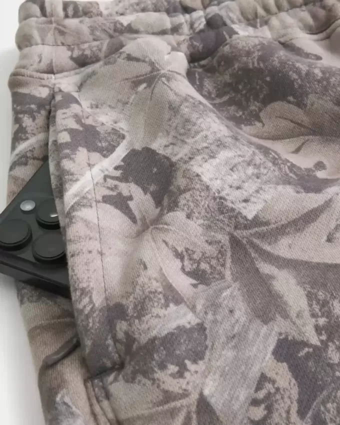 Pantaloni scurți din lână camuflat la jumătatea coapsei Pantaloni scurți din lână camuflat la jumătatea coapsei