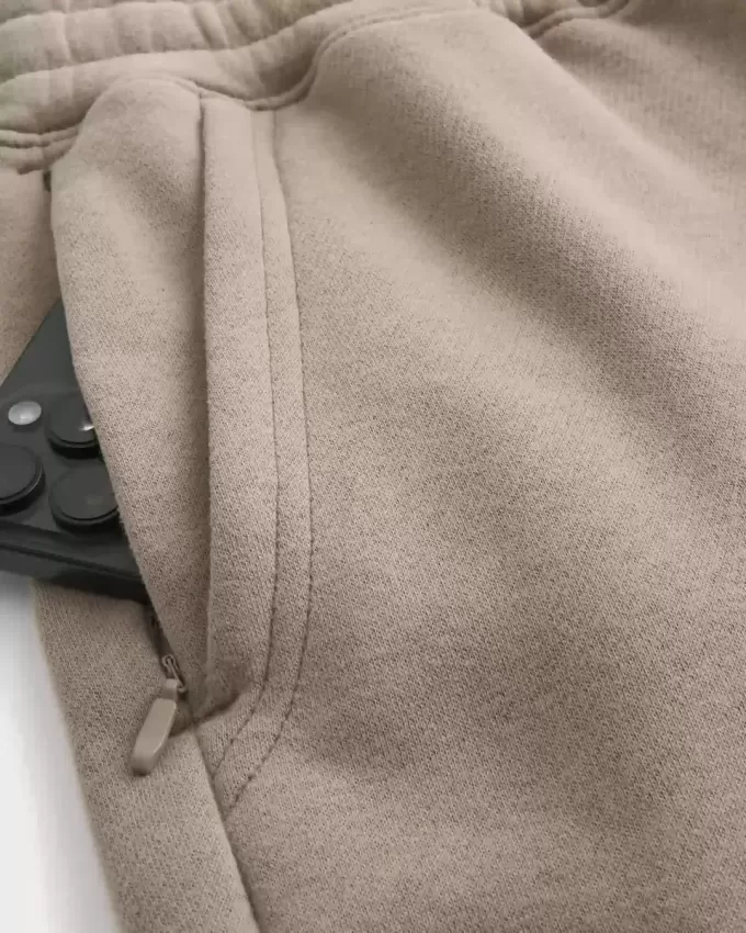 Pantaloni scurți din lână la jumătatea coapsei Pantaloni scurți din lână la jumătatea coapsei