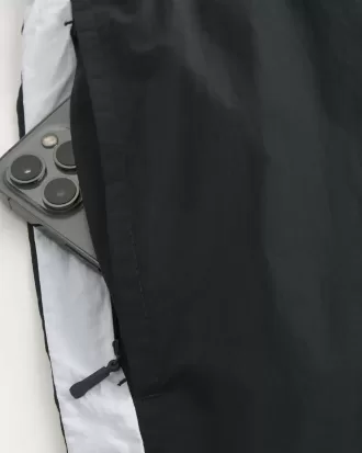 Pantaloni scurți din nailon peste genunchi