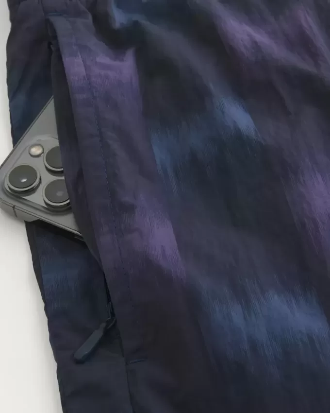Pantaloni scurți din nailon peste genunchi