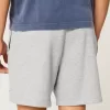 Pantaloni scurți Ford Graphic Hollister Feel Good Fleece la mijlocul coapsei