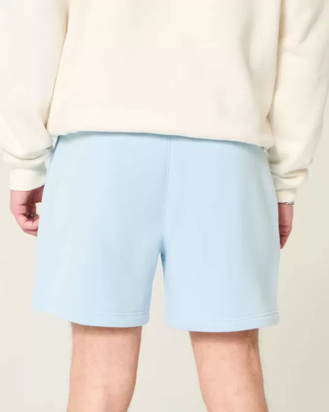Pantaloni scurți Hollister Feel Good Fleece la mijlocul coapsei Pantaloni scurți Hollister Feel Good Fleece la mijlocul coapsei