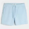 Pantaloni scurți Hollister Feel Good Fleece la mijlocul coapsei Pantaloni scurți Hollister Feel Good Fleece la mijlocul coapsei