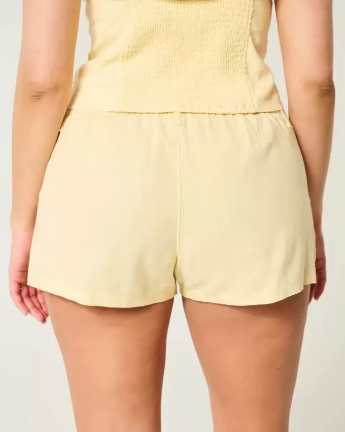 Pantaloni scurți Hollister Livvy cu talie joasă din amestec de in Pantaloni scurți Hollister Livvy cu talie joasă din amestec de in