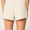 Pantaloni scurți Hollister Livvy, cu talie joasă, din amestec de in, 3″ Pantaloni scurți Hollister Livvy, cu talie joasă, din amestec de in, 3″