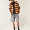 Pantaloni scurți largi din denim negru spalat