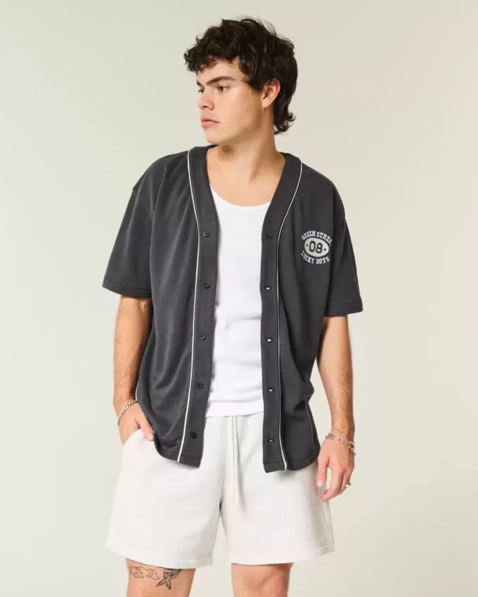 Pantaloni scurți lângi din lână la jumătatea coapsei Pantaloni scurți lângi din lână la jumătatea coapsei