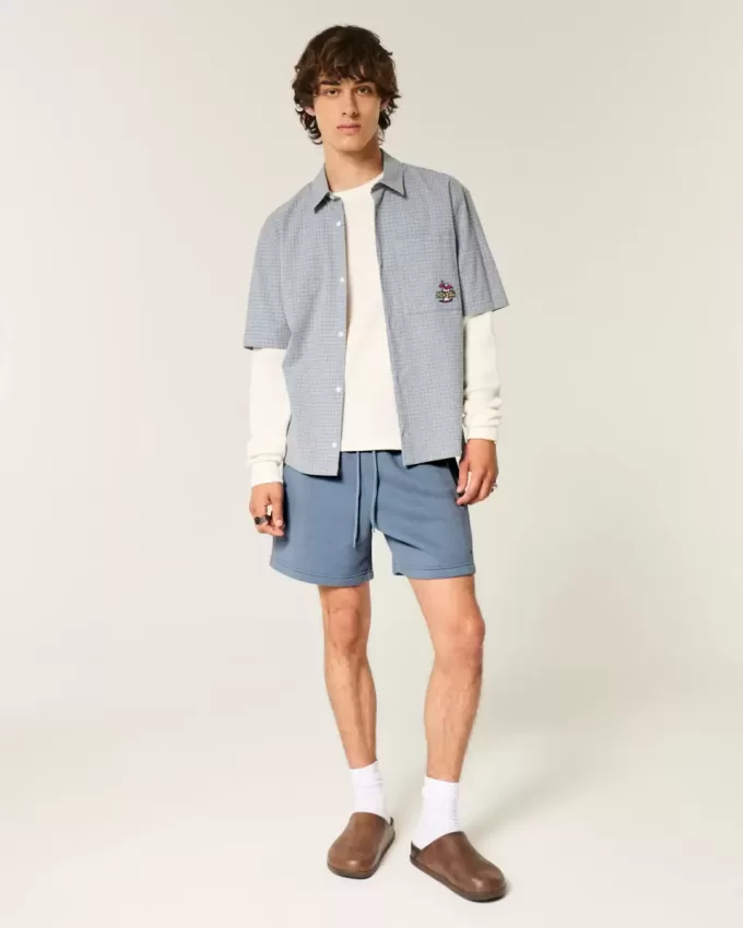 Pantaloni scurți lângi din lână la jumătatea coapsei Pantaloni scurți lângi din lână la jumătatea coapsei