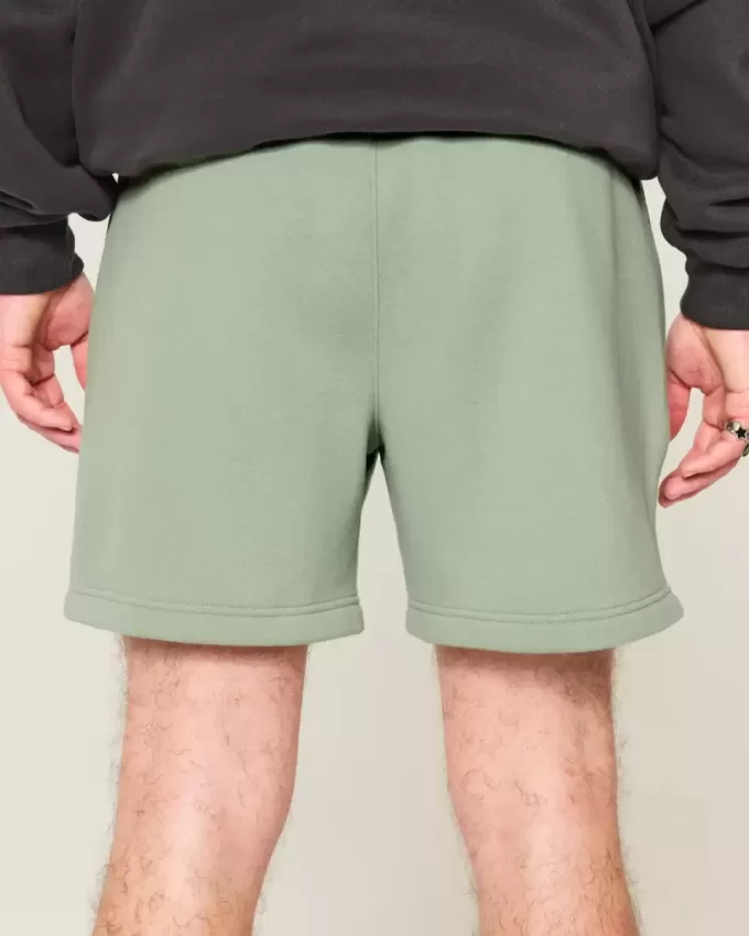 Pantaloni scurți lângi din lână la jumătatea coapsei Pantaloni scurți lângi din lână la jumătatea coapsei