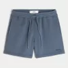 Pantaloni scurți lângi din lână la jumătatea coapsei Pantaloni scurți lângi din lână la jumătatea coapsei