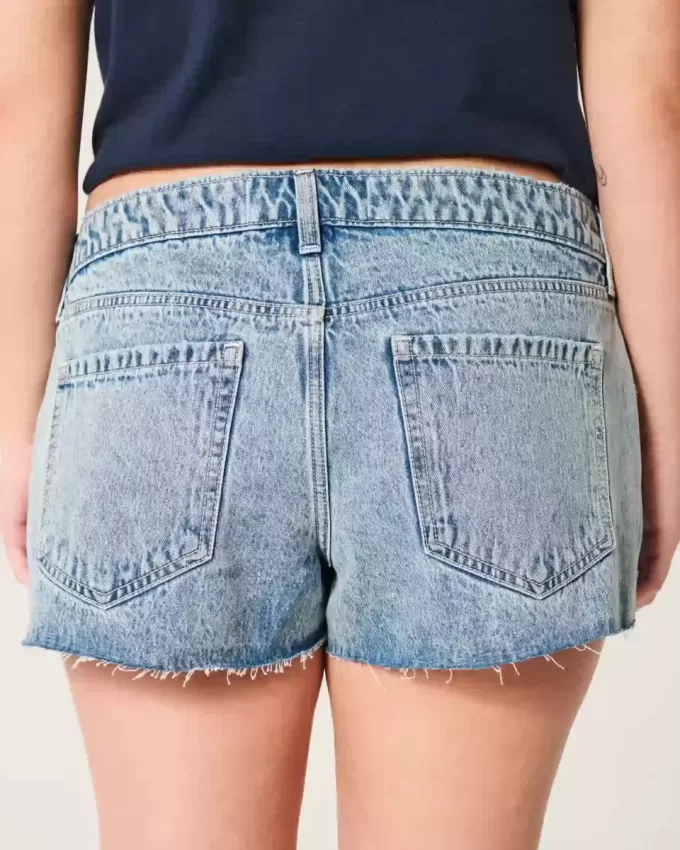 Pantaloni scurți mini din denim cu talie joasă, cu spalare ușoară Pantaloni scurți mini din denim cu talie joasă, cu spalare ușoară
