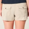 Pantaloni scurți mini din twill kaki cu talie foarte joasă Pantaloni scurți mini din twill kaki cu talie foarte joasă