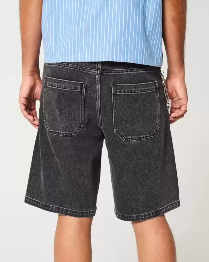 Pantaloni scurți negri largi din denim spălat Pantaloni scurți negri largi din denim spălat