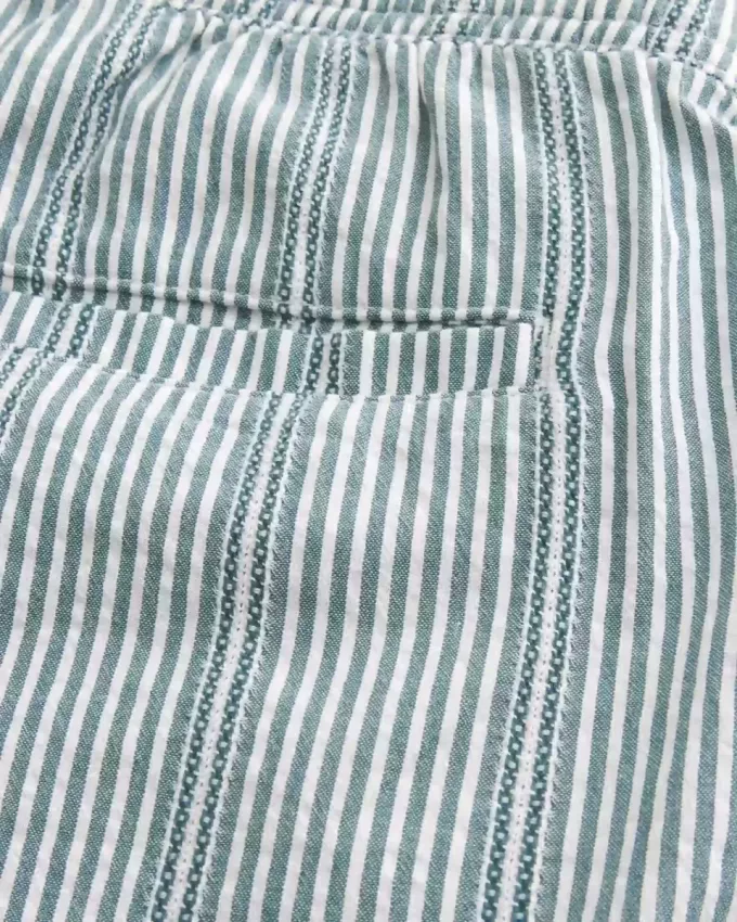 Pantaloni scurți Seersucker deasupra genunchiului