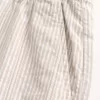Pantaloni scurți Seersucker deasupra genunchiului Pantaloni scurți Seersucker deasupra genunchiului