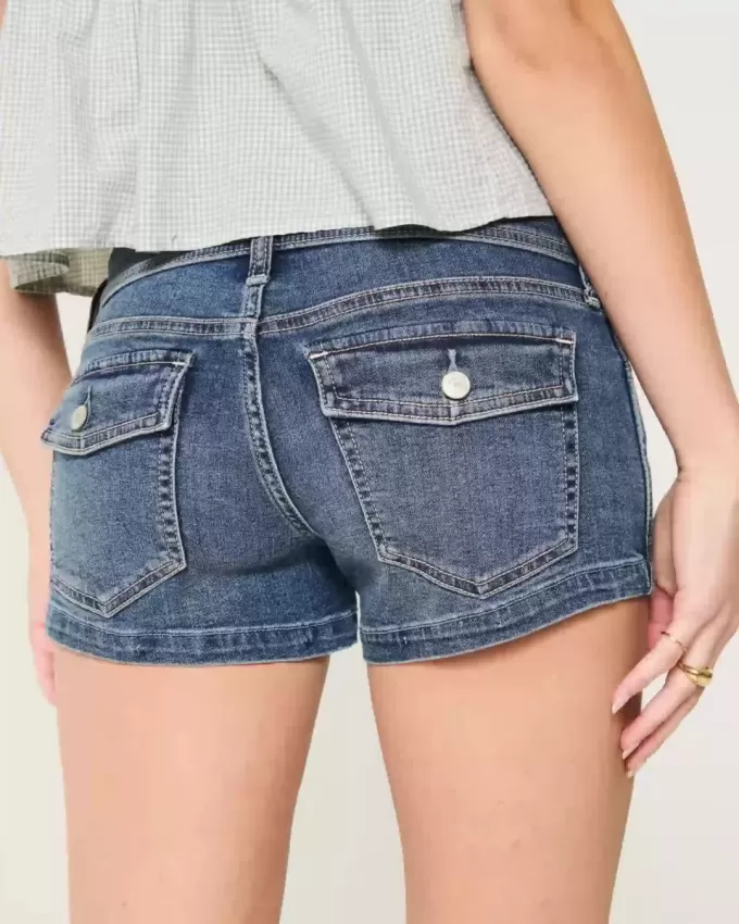 Pantaloni scurti din denim cu talie joasă, cu spalare medie Pantaloni scurti din denim cu talie joasă, cu spalare medie