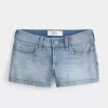 Pantaloni scurti din denim cu talie joasă, cu spalare medie Pantaloni scurti din denim cu talie joasă, cu spalare medie