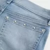 Pantaloni scurti din denim cu talie joasă, cu spalare medie Pantaloni scurti din denim cu talie joasă, cu spalare medie