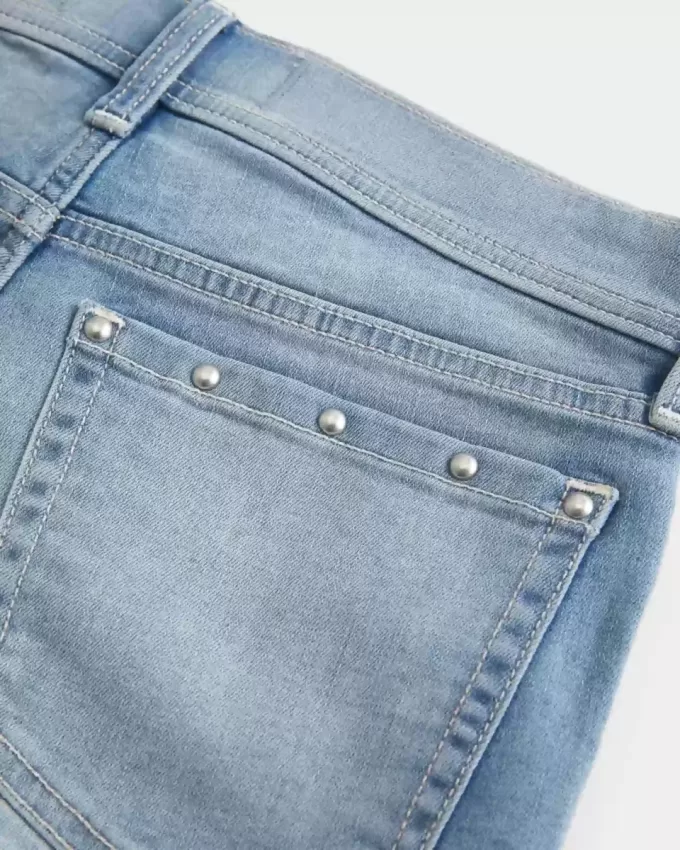 Pantaloni scurti din denim cu talie joasă, cu spalare medie Pantaloni scurti din denim cu talie joasă, cu spalare medie