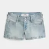 Pantaloni scurti din denim, cu talie joasă, cu spalare ușoară Pantaloni scurti din denim, cu talie joasă, cu spalare ușoară