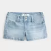 Pantaloni scurti din denim, cu talie joasă, spălat ușor Pantaloni scurti din denim, cu talie joasă, spălat ușor