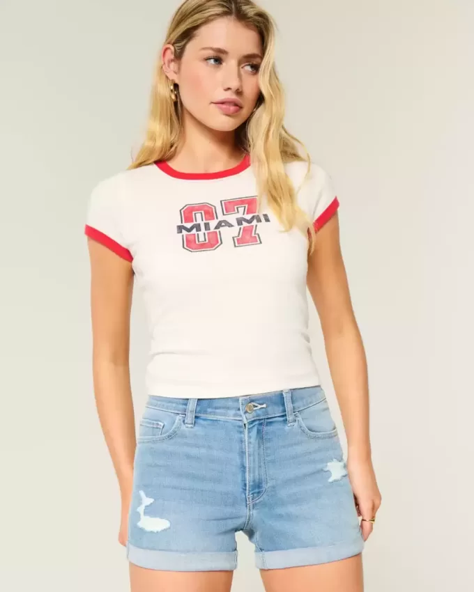 Pantaloni scurti din denim cu talie înaltă, rupte, cu spalare medie Pantaloni scurti din denim cu talie înaltă, rupte, cu spalare medie