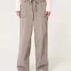Pantaloni super baggy cu talie joasă Pantaloni super baggy cu talie joasă
