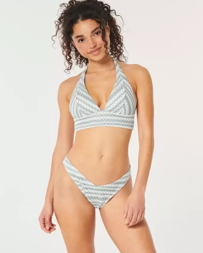 Partea de jos de bikini obraznică cu picioare înalte în stil croșetat Partea de jos de bikini obraznică cu picioare înalte în stil croșetat