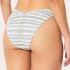 Partea de jos de bikini obraznică cu picioare înalte în stil croșetat Partea de jos de bikini obraznică cu picioare înalte în stil croșetat