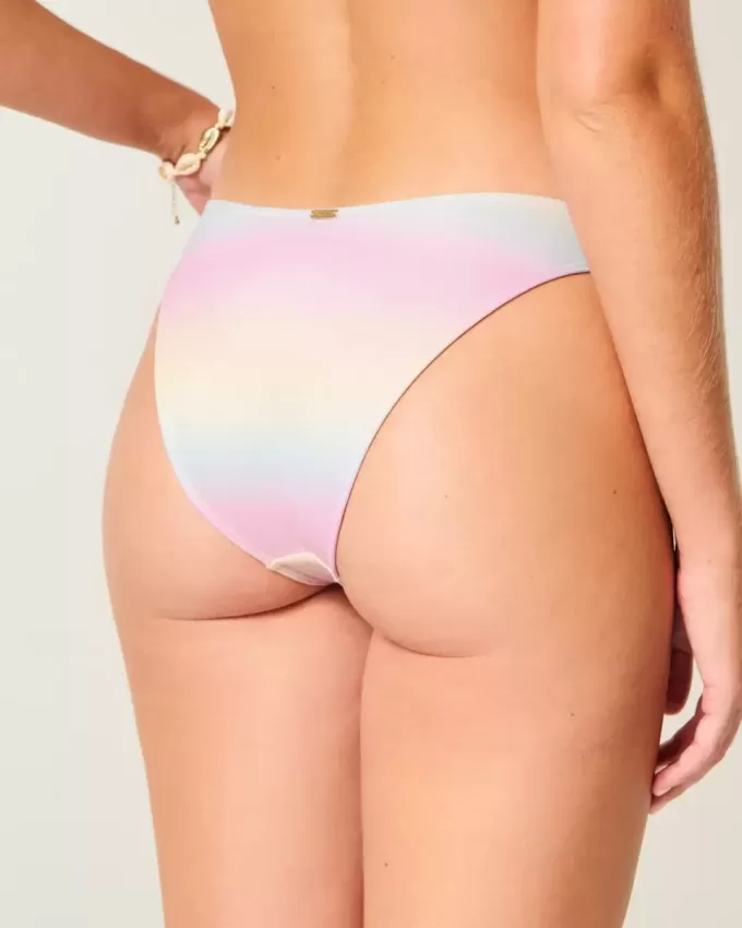 Partea de jos de bikini strălucitoare cu picioare înalte Partea de jos de bikini strălucitoare cu picioare înalte