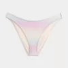 Partea de jos de bikini strălucitoare cu picioare înalte Partea de jos de bikini strălucitoare cu picioare înalte