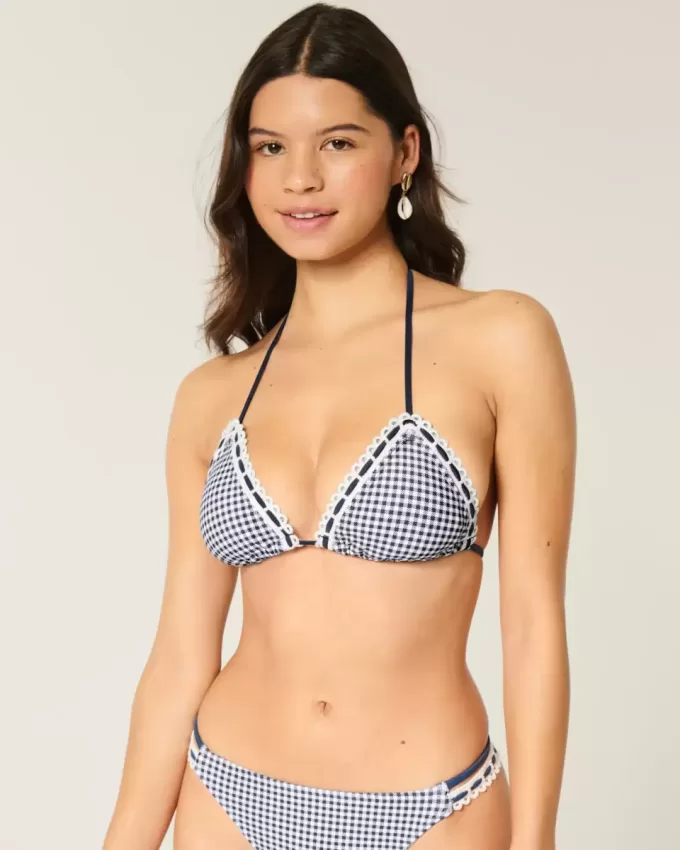Partea de sus de bikini triunghi cu tricot în stil croșetat Partea de sus de bikini triunghi cu tricot în stil croșetat