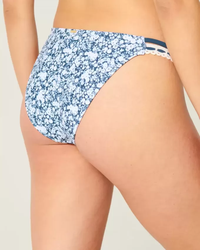 Partea inferioară de bikini cu bretele duble, în stil croșetat Partea inferioară de bikini cu bretele duble, în stil croșetat