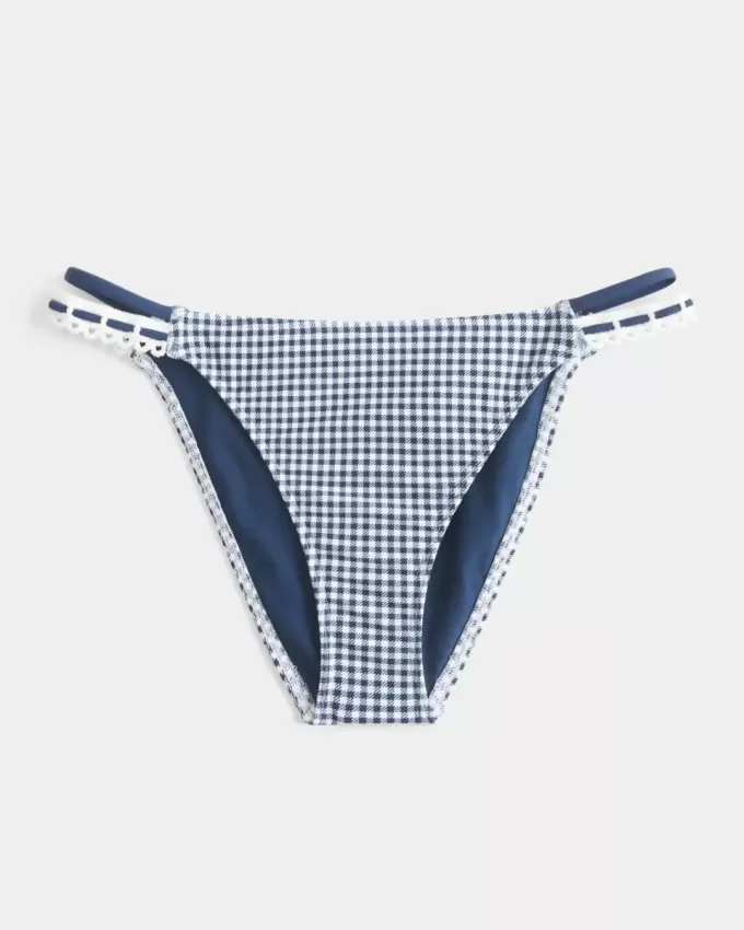 Partea inferioară de bikini cu bretele duble, în stil croșetat Partea inferioară de bikini cu bretele duble, în stil croșetat