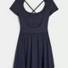 Rochie Active cu bretele Gilly Hicks Rochie Active cu bretele Gilly Hicks